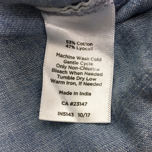 TALBOTS Top Blouse Chambray Popover Button Up Roll Tab Sleeves Minimalist Small - Picture 6 of 7